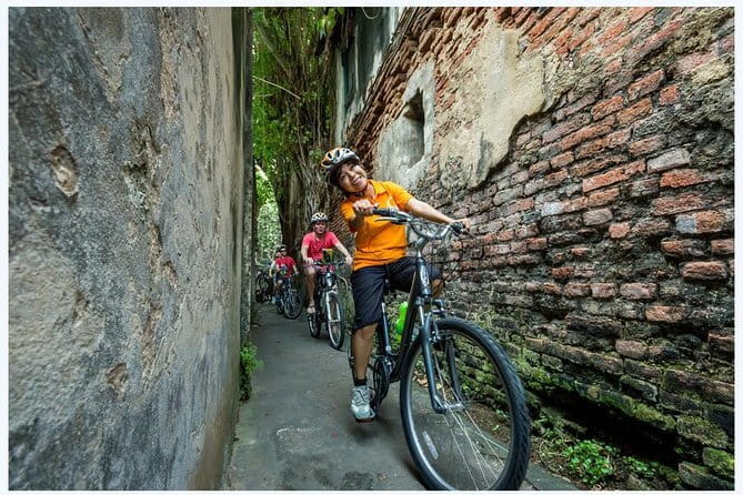 Bangkok: Bike and Longtail Boat Tour with Lunch - How the ride feels: pace, bike comfort, and safety reality