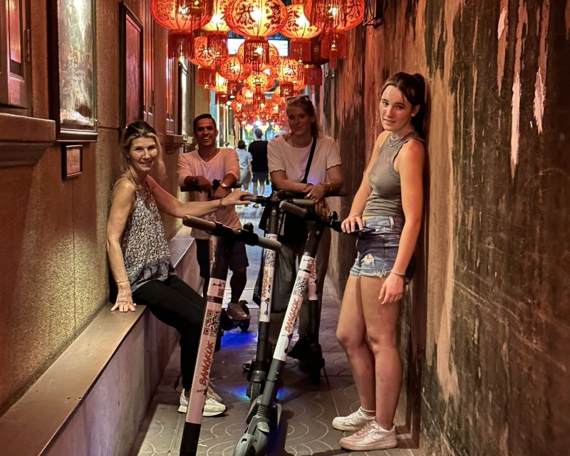 Bangkok By Night by Electric Scooter &/or Bike - From Wat Ratchanatdaram to the temple streets: the shift into old Bangkok