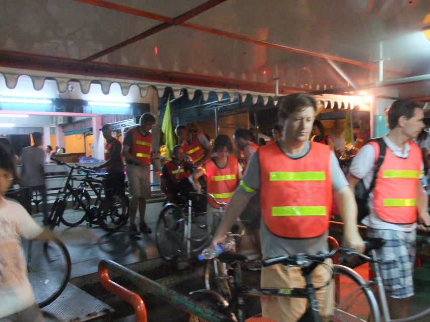Bangkok by Night Cycling Tour with Street-food Meal - Guides make or break a night ride in Bangkok