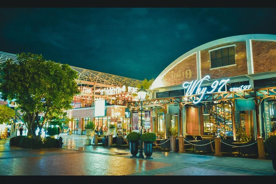 Bangkok: Calypso Cabaret Show with Hotel Transfer - Should You Book This Calypso Cabaret Experience?