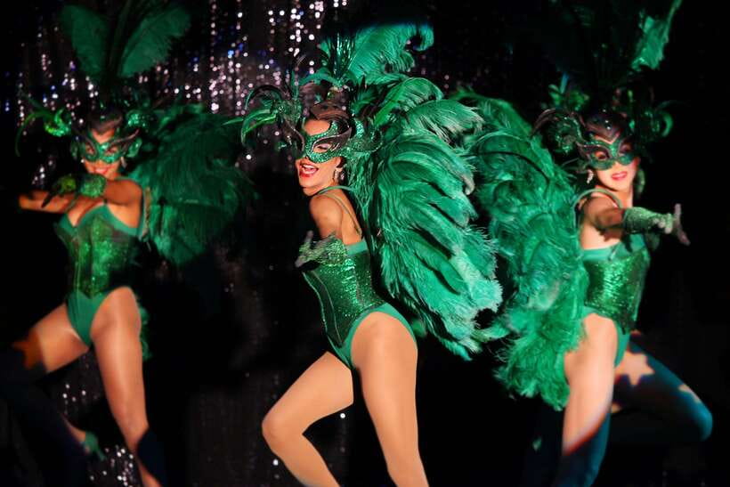 Bangkok: Calypso Cabaret Show with Thai Set Dinner - Asiatique Riverfront: Your Bangkok Cabaret Starting Line