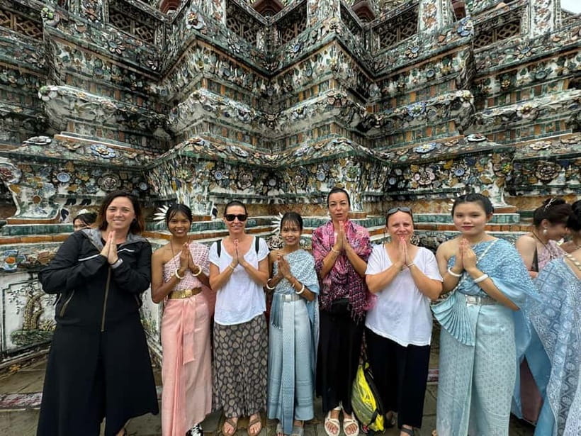 Bangkok: Canal Tour, River Local Life & Wat Arun Guide Visit - Chao Phraya and the Khloŋ World: Wooden Stilt Houses, Fishing, and More