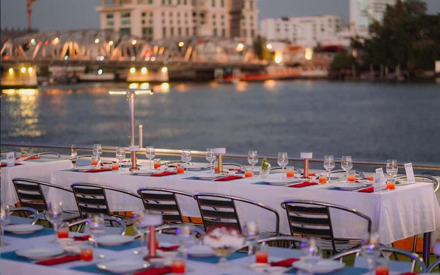 Bangkok: Carnival Dinner Cruise with Free-Flow Beer & Buffet - Should you book this dinner cruise tonight?