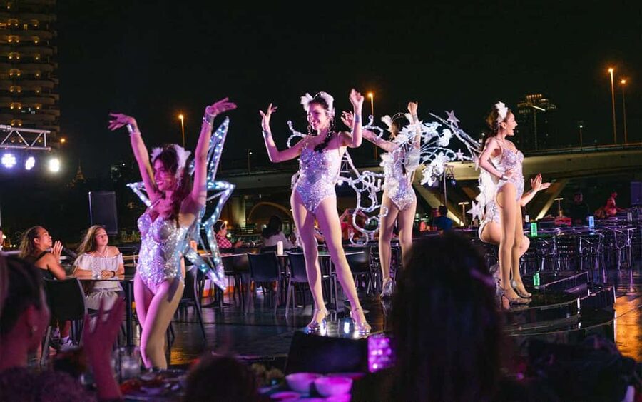 Bangkok: Carnival Dinner Cruise with Free-Flow Beer & Buffet - How the 2 hours actually feels while you’re on the water