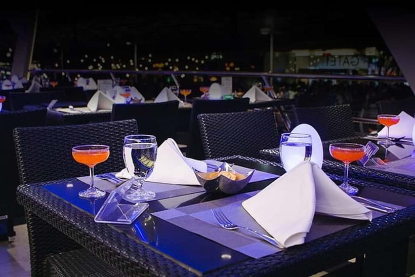 Bangkok: Chao Phraya Princess Cruise with Buffet - Boarding and where to focus before the boat leaves