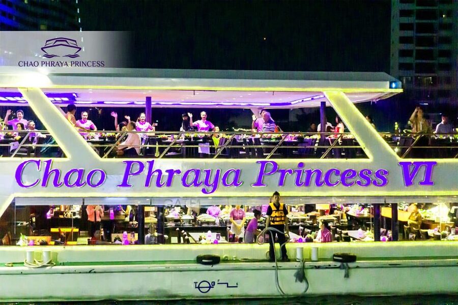 Bangkok: Chao Phraya Princess Dinner Cruise - Price and value: what $38 buys you in Bangkok