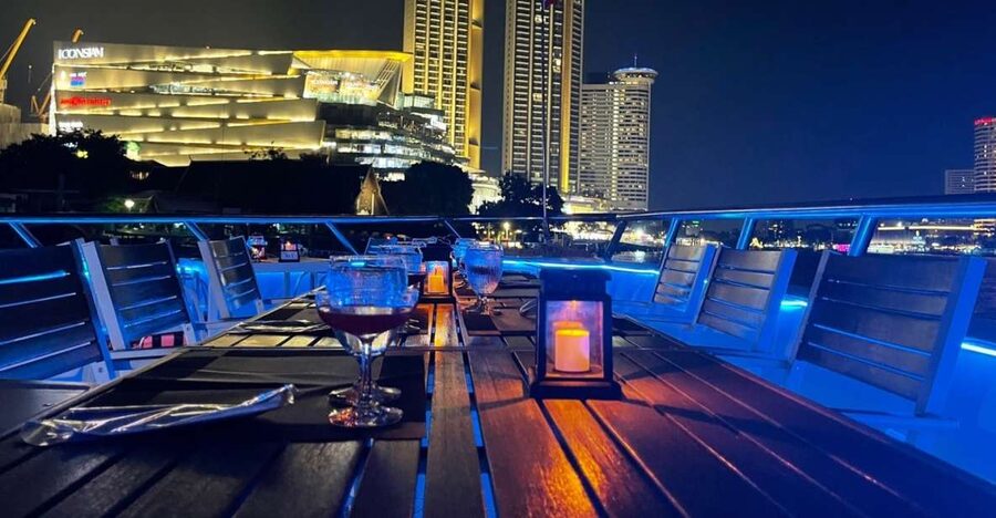 Bangkok: Chao Phraya River Buffet Dinner Cruise - Live Music and Dancing: Fun Energy With a Few Trade-Offs