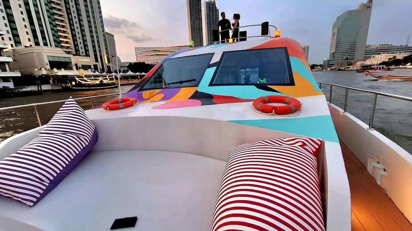 Bangkok : Chaophraya Booze Cruise – Drinks Onboard - Who this cruise is perfect for