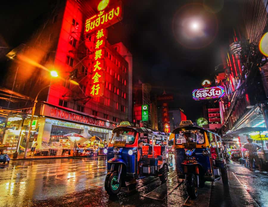 Bangkok: Chinatown by Night Walking Tour - Street snacks and bird’s-nest stops: what you’ll actually taste