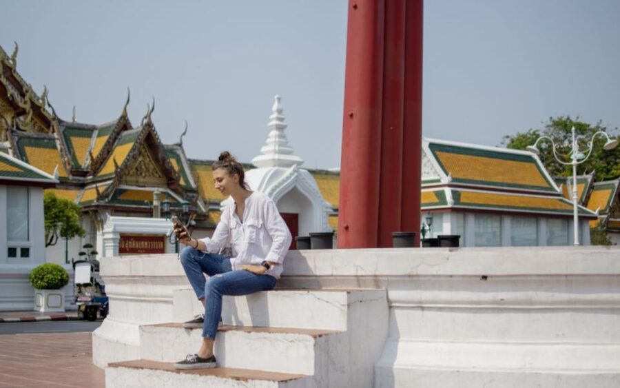 Bangkok: Chinatown Night Walking Tour and Hop On Hop Off Bus - Siam Paragon to Hua Lamphong: Timing and meeting points that matter