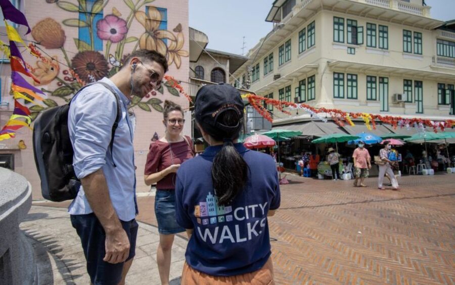 Bangkok: Chinatown Night Walking Tour and Hop On Hop Off Bus - A realistic day plan: Pair daytime landmarks with a Chinatown night