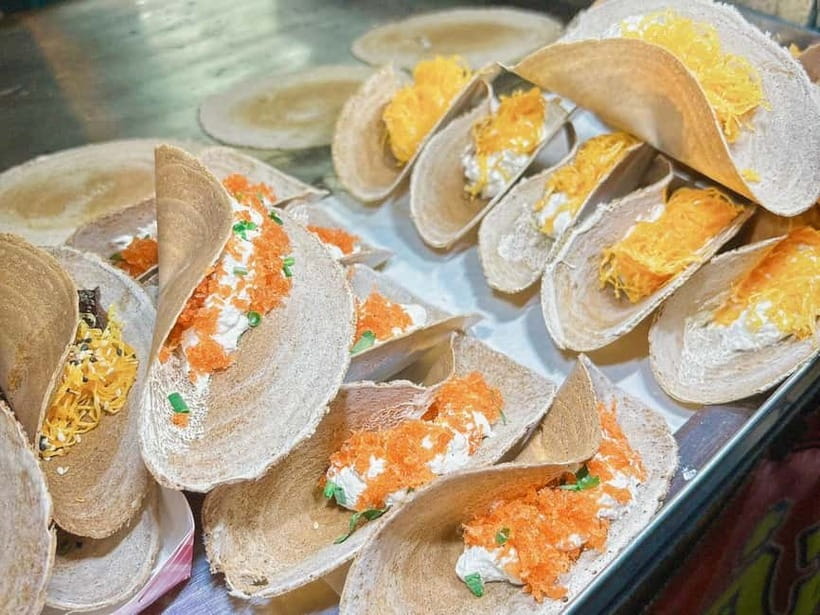 Bangkok: Chinatown Street Food - Private Tour - Food and Drink Strategy: How to Enjoy Lots Without Getting Overwhelmed