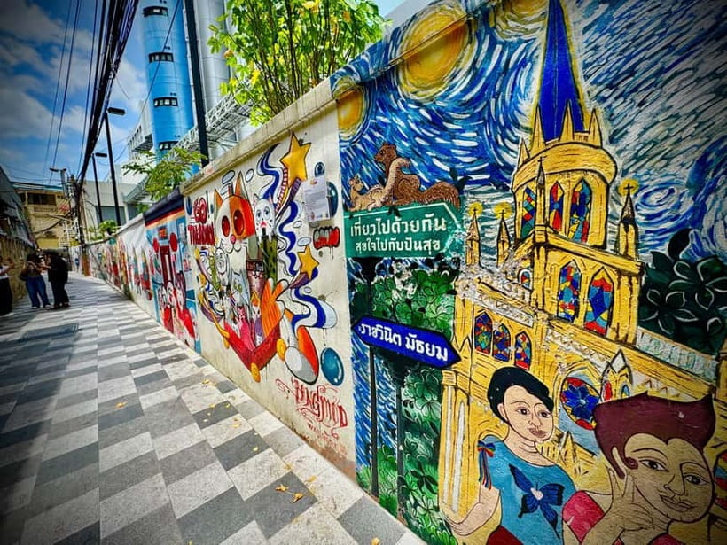 Bangkok: Chinatown & Taladnoi Street Art Guided Walking Tour - Talad Noi ironworks alleys: craft you can see up close