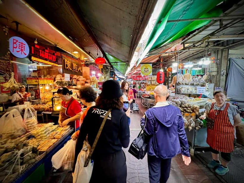 Bangkok: Chinatown & Taladnoi Street Art Guided Walking Tour - Price and value for a Bangkok Chinatown and Talad Noi walk