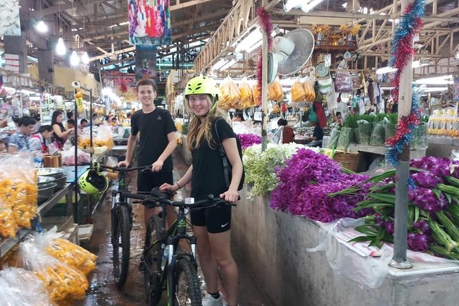 Bangkok City Bike Tour - Hotel-pickup & Lunch - Stop 2: Wat Prayurawongsawat Worawihan and the White Chedi moment