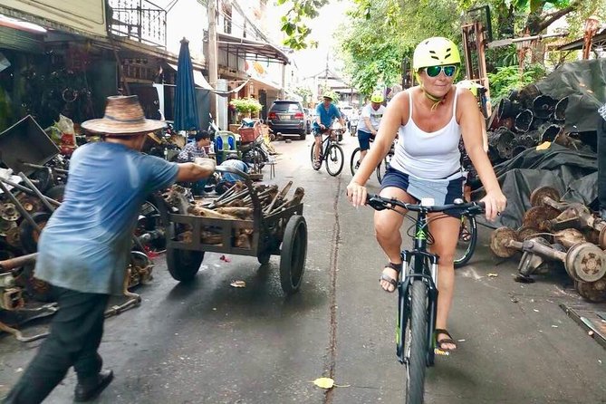 Bangkok City Bike Tour - Hotel-pickup & Lunch - The guide makes it: why Kan’s name keeps coming up