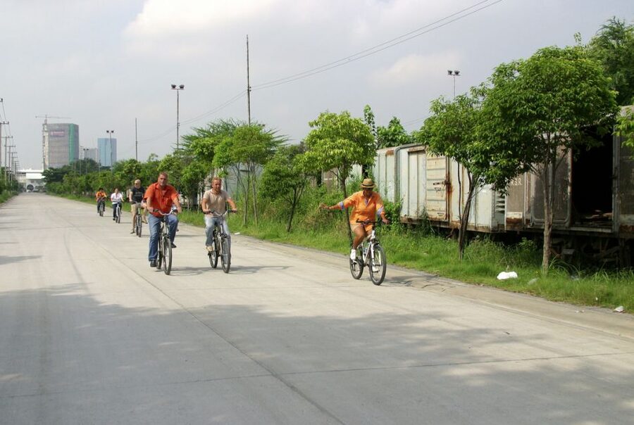 Bangkok: City Culture half-day Bike Tour - Talad Khlong Toei Market: Fresh Produce, Busy Senses, and Timing