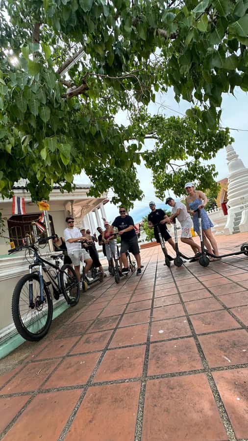 Bangkok: City Highlights Electric Scooter Tour - The Flow of the 2h30 Ride Through Old Bangkok