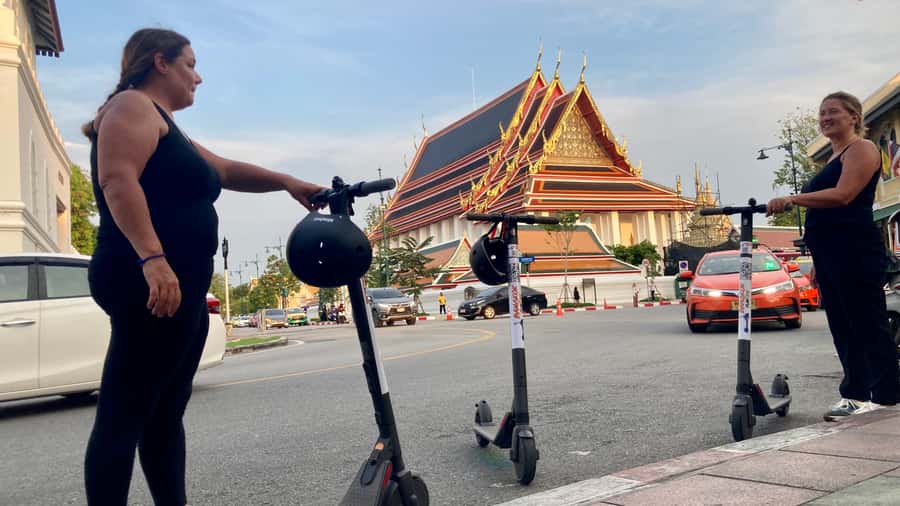 Bangkok: City Highlights Electric Scooter Tour - Flower Market Timing: What to Expect (and How to Plan for It)