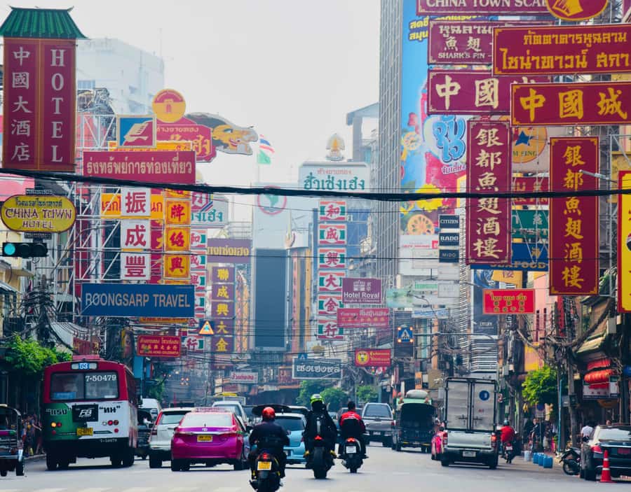 Bangkok: City Highlights & Floating Markets Private Tour - Wat Arun after the Chao Phraya crossing: architecture that rewards patience