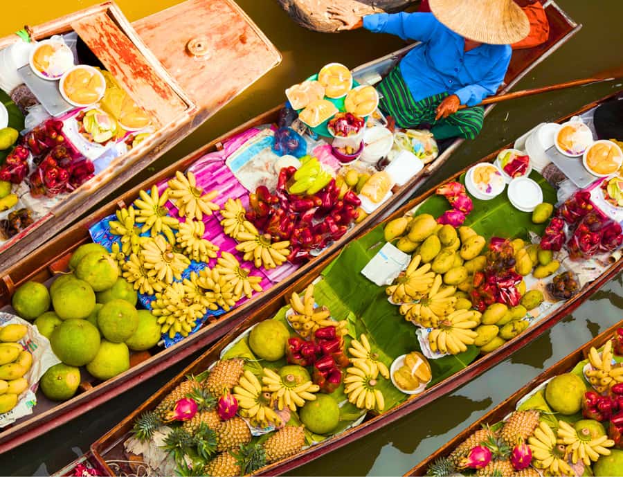 Bangkok: City Highlights & Floating Markets Private Tour - Entering the Grand Palace and Wat Phra Kaew in the right mindset