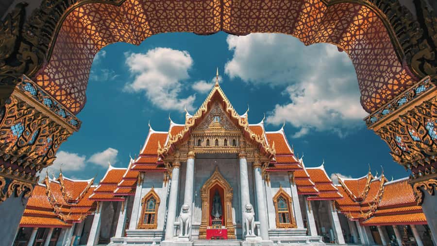 Bangkok: City Highlights Private Tour with Palace & Temples - Grand Palace and Emerald Buddha: the architecture lesson you came for