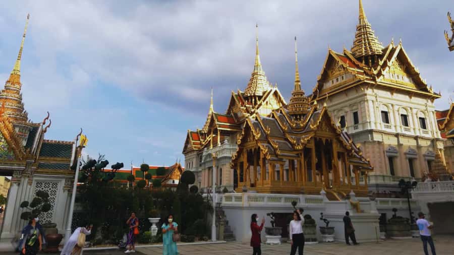Bangkok: City Highlights Private Tour with Palace & Temples - How the tour works on the ground: pace, comfort, and what you must pack