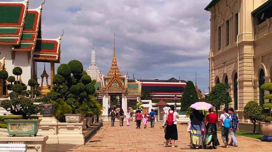 Bangkok: City Highlights Private Tour with Palace & Temples - Should you book this Bangkok highlights private tour?