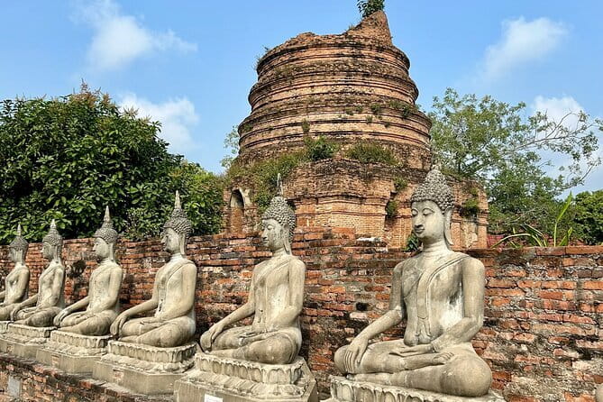 Bangkok Classic 3-Temples With Buffet Lunch Day Tour - Guide Quality and Group Comfort: The Difference Between a Good Day and a Great One