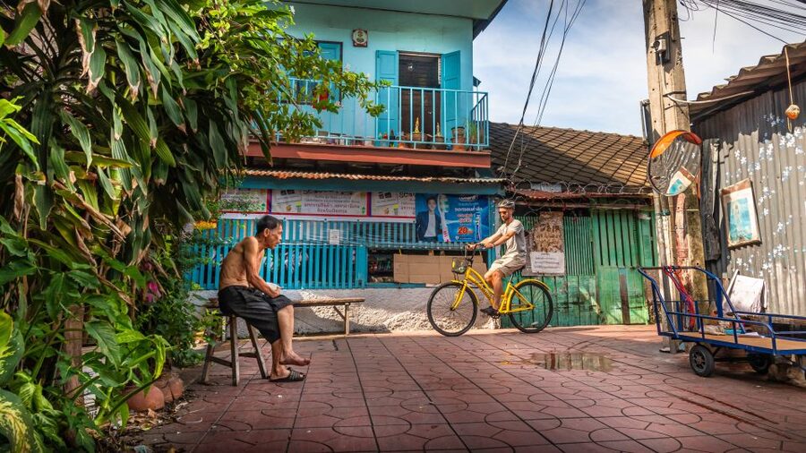 Bangkok Classical Bicycle Tour - Meeting at River City: Finding the Yellow Sign and Getting Rolling