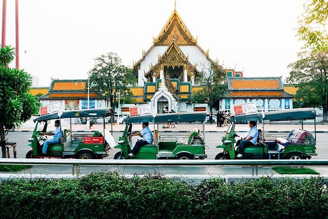 Bangkok Combo: Tuk Tuk App Pass, Chao Phraya Boat & E-sim - Getting started at Phra Nakhon: where your day begins