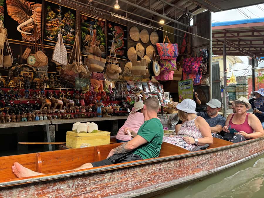 Bangkok: Damnoen Floating Market & Train Market Private Tour - After the train: shopping and Thai snacks near the rails