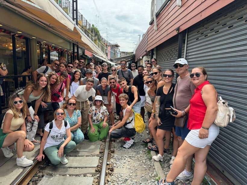 Bangkok: Damnoen Saduak and Mae Klong Train Markets - Free time in the floating market area: how to use it well