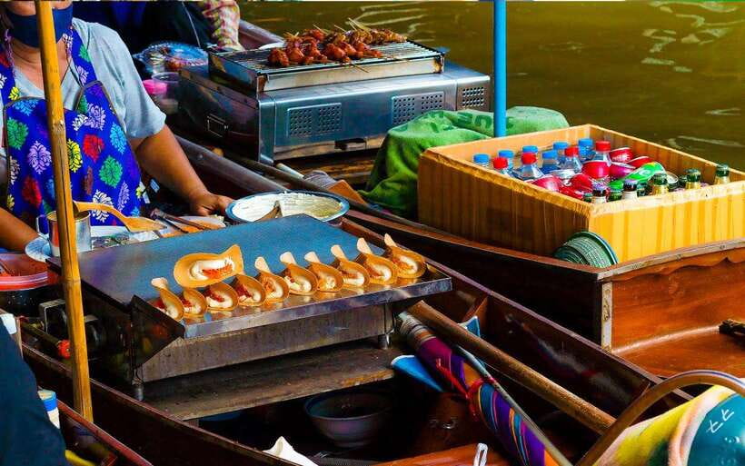Bangkok: Damnoen Saduak and Train Market with Boat Ride - Central World pickup: how to avoid losing time