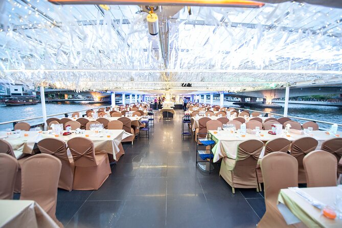 Bangkok Dinner Cruise on the Chao Phraya River - Wat Arun After Dark: The First Landmark You’ll Aim Your Camera at