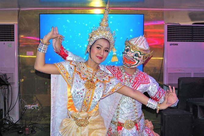 Bangkok Dinner Cruise with Intl Buffet, Live Music & Hotel Pickup - Private hotel transfers: the real value in the pickup
