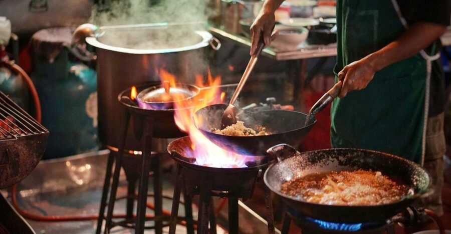 Bangkok: Discover a Taste of Chinatown – 2 Hr Walking Tour - The Food Tour Core: Michelin Noodles, Pa Tong Go, and Dim Sum Stops