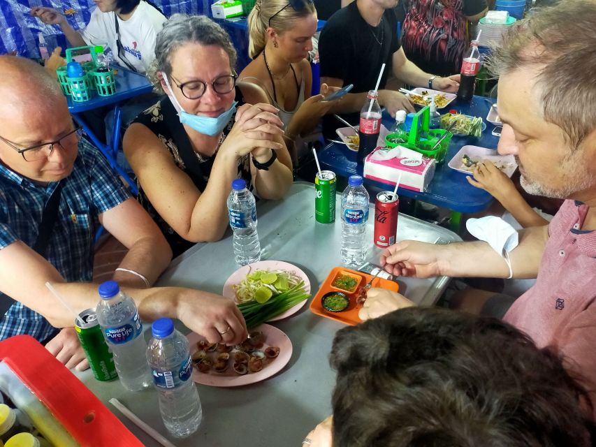 Bangkok: Discover a Taste of Chinatown – 2 Hr Walking Tour - Temple Stops and Buddhist Prayer Customs Along the Route