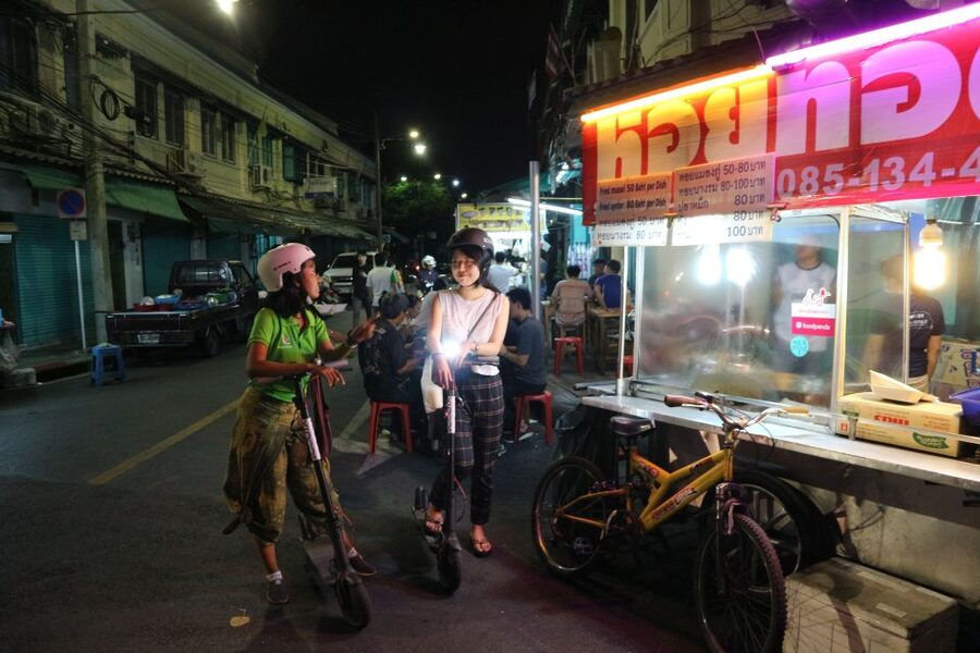 Bangkok: E-Scooter Night Tour with Local Street Food - Wat Suthat, the Giant Swing, and other lit temple moments
