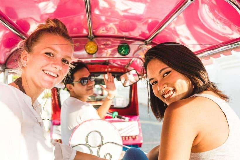 Bangkok Electric Tuk Tuk: Street Food & Markets - Riverside café and Grand Palace views: the sanity break