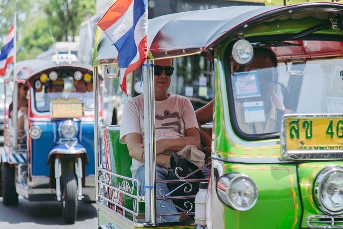 Bangkok Electric Tuk Tuk: Thonburi, Wang Lang & Food Tour - Thon Buri Train Station: A 1906 Steam-Locomotive Snapshot