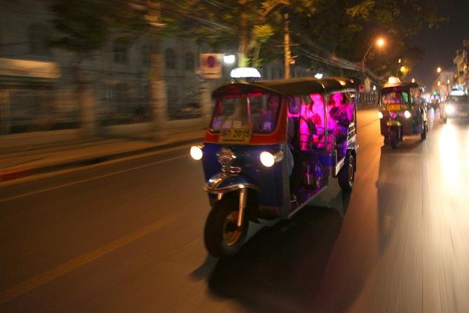Bangkok Evening Street Food Tuk Tuk Adventure - Meeting at Krung Thonburi BTS and getting the timing right