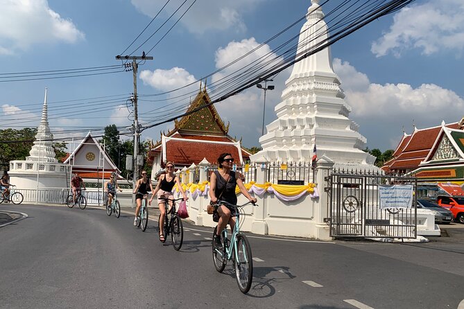 Bangkok Experiences Bike Tours-Backstreets and Hidden Gems - Talad Phlu Street Life and the Wutthakat Neighborhood Vibe