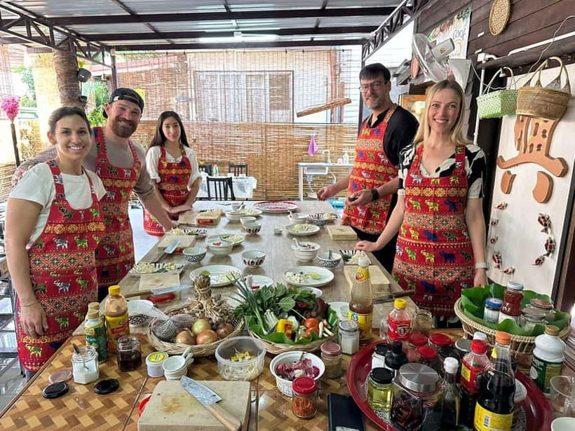 Bangkok: Favourite Thai Flavors Cooking Class by Smart Cook - Thai Ingredient Know-How From a Family Home Visit