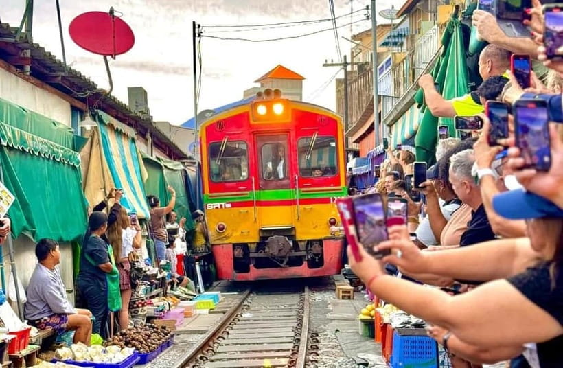 Bangkok: Floating Market & Railway Market with Hotel Pick Up - Should You Book This Tour?