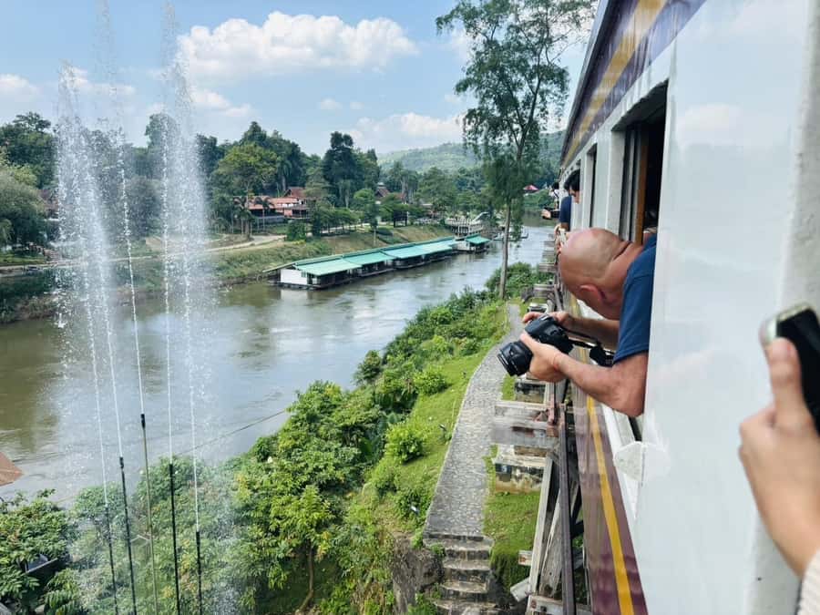 Bangkok: Floating Market, River Kwai, Railway Tour w/ Lunch - Early Pickup, Long Roads, and a Day That Starts Fast