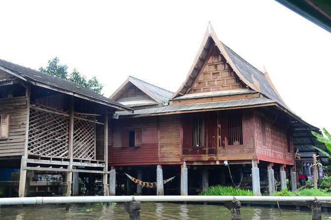 Bangkok Floating Markets and Boat Tour - Getting around the canals: boat tour plus traditional music