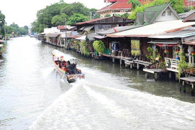 Bangkok Floating Markets and Boat Tour - Orchid farm photo stop: a break from the senses