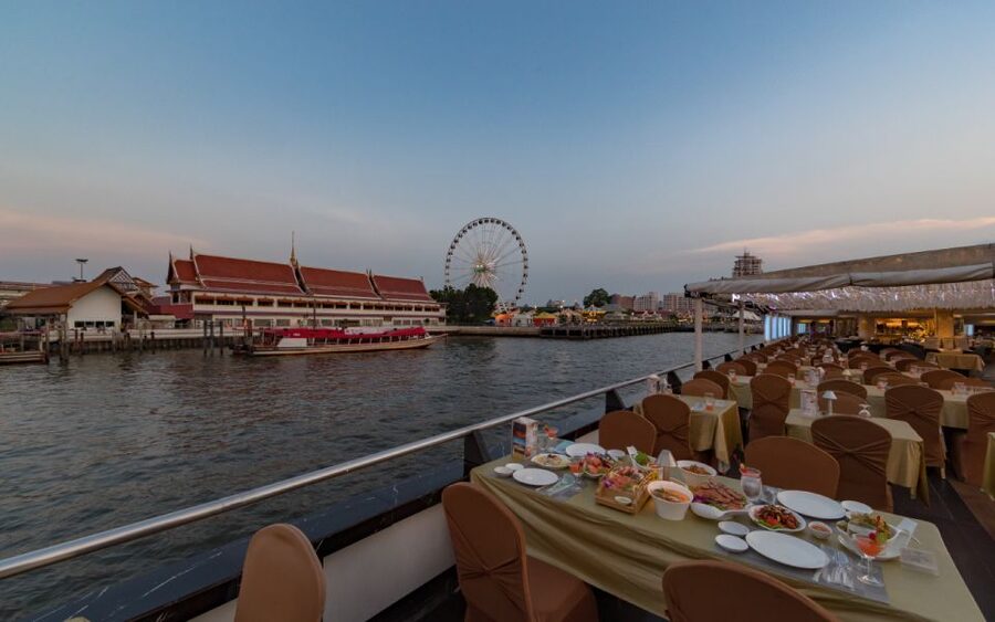 Bangkok: Grand Chao Phraya Dinner Cruise with Live Show - The Chao Phraya route: Wat Arun, the Grand Palace, and the Rama VIII bridge