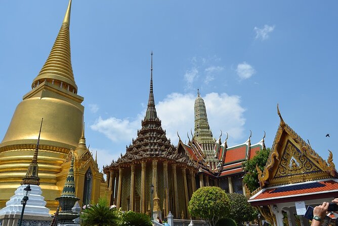 Bangkok Grand Palace and Emerald Buddha Tour - Wat Phra Kaew and the Emerald Buddha: Why This Temple Matters